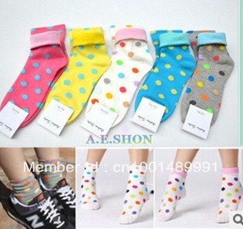 Free shipping+2013 Wholesale Fashion Dot  Women/Grils Combed Cotton Socks  Mixed Color 10 pairs / lot