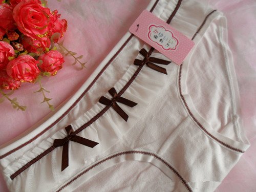 Free shipping (30pieces/lot) bow lace cotton breathable ladies panties W-011