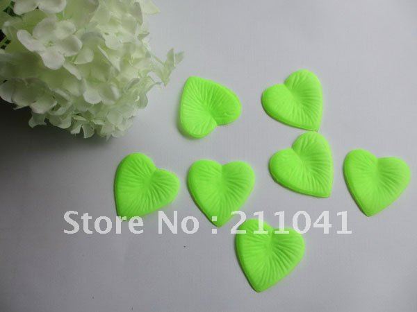 Free shipping artifical rose petals heart shape rose petals 4000 pcs/ a lot green colorway