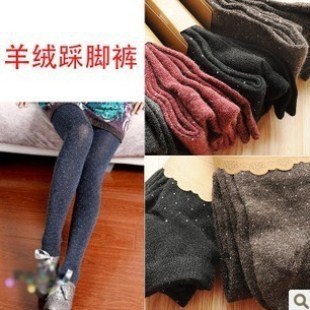 free shipping Autumn and winter wool lambsdown dot thickening step on the foot stockings legging socks on sale
