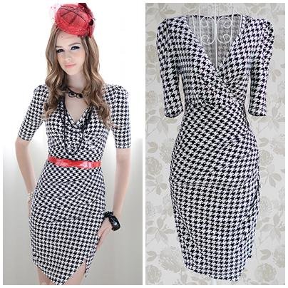Free shipping black white plaid slim half sleeve v-neck pleated ladies knee-length sheath vintage dress new fashion 2012