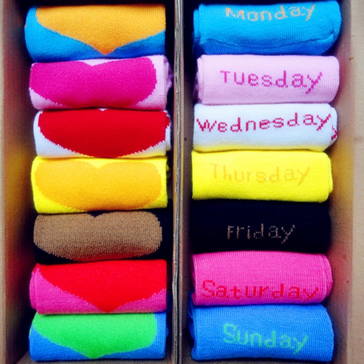 Free shipping Cowhide box weekly sox creative weekly socks for woman 2colors 28pair/4boxs