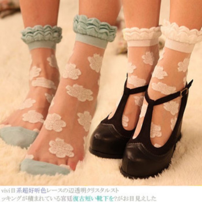 Free shipping Cute little flower Lace transparent crystal wire  Retro sock