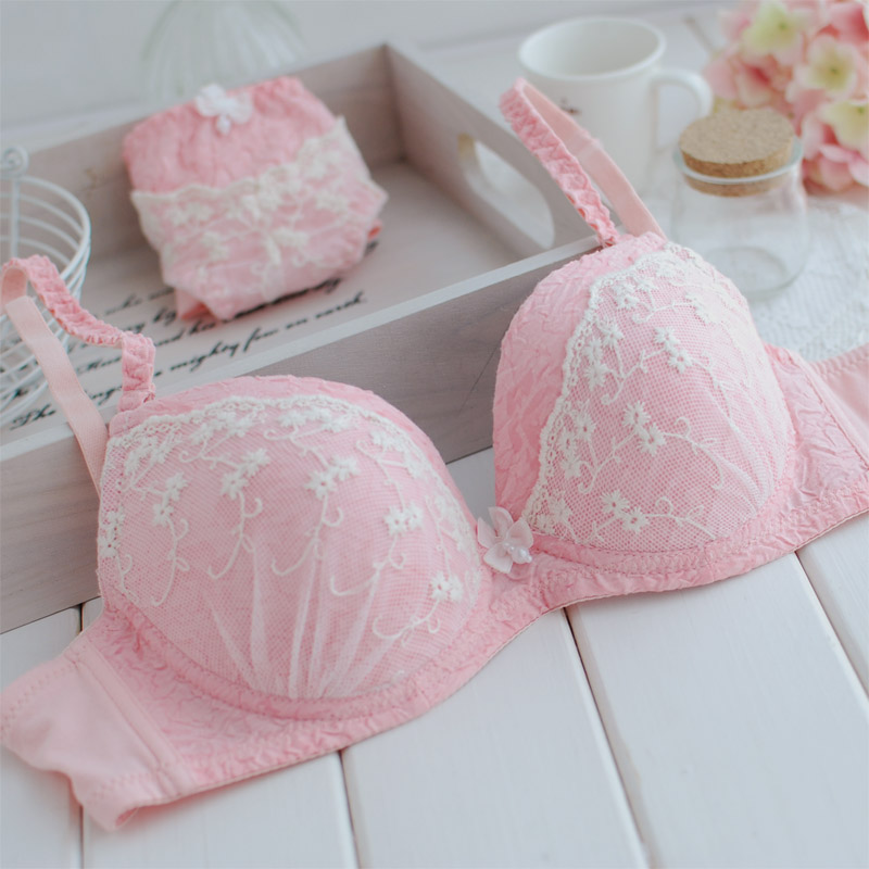 free  shipping Elegant female breathable cotton puff lace bag sweat absorbing bamboo 3 breasted underwear bra set