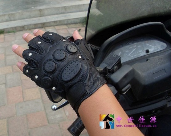 free shipping export Sheepskin gloves male rivet genuine leather semi-finger gloves outdoor gloves sports fitness hip-hop