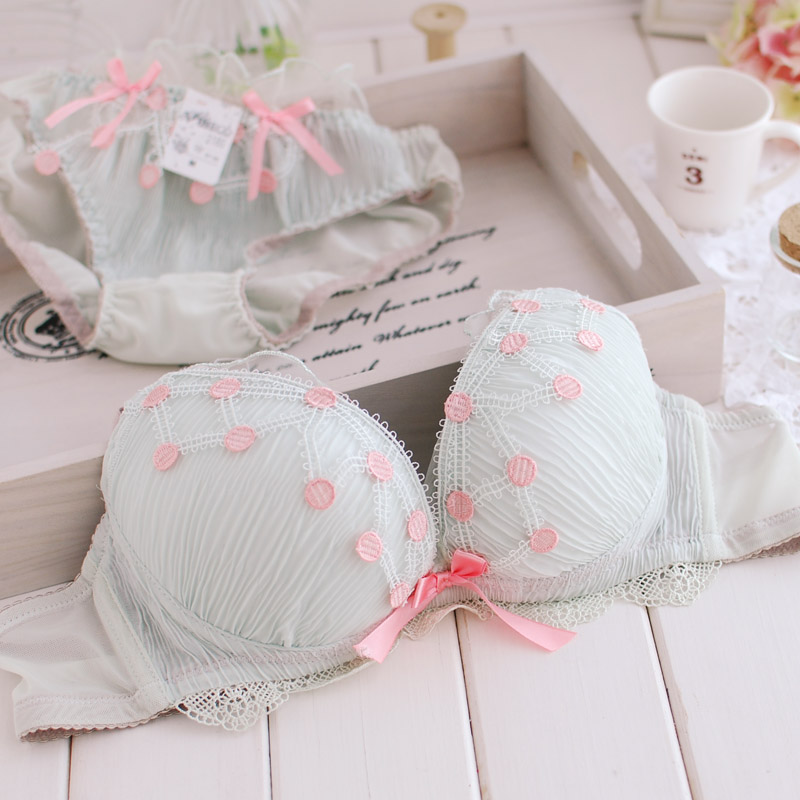 free shipping Fairy beautiful laciness pleated deep V-neck double push up underwear set bra set