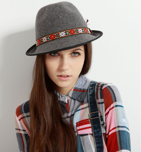Free Shipping Fashion 100% Wool British Style Felt Woolen Millinery Ribbon Women Hat Berets Cap Fashionable Hats Caps B0120072