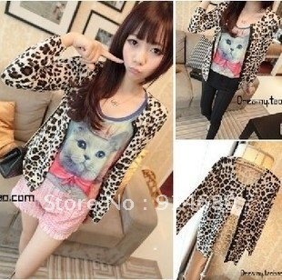 Free shipping ! Gentle low-key sexy leopard grain feral temperament cardigan free size