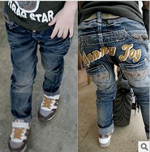 Free shipping Hot sale 4pcs chinldren jeans boy / girl the Denning pants BUNNY JOY letters embroidery washed jeans fashion