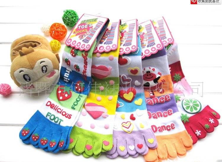 Free shipping+Hot Whole Sale 15 Pairs/lot Foreign Trade Fashion Cotton Material  Colorful Hellless Women's Five-Finger Socks