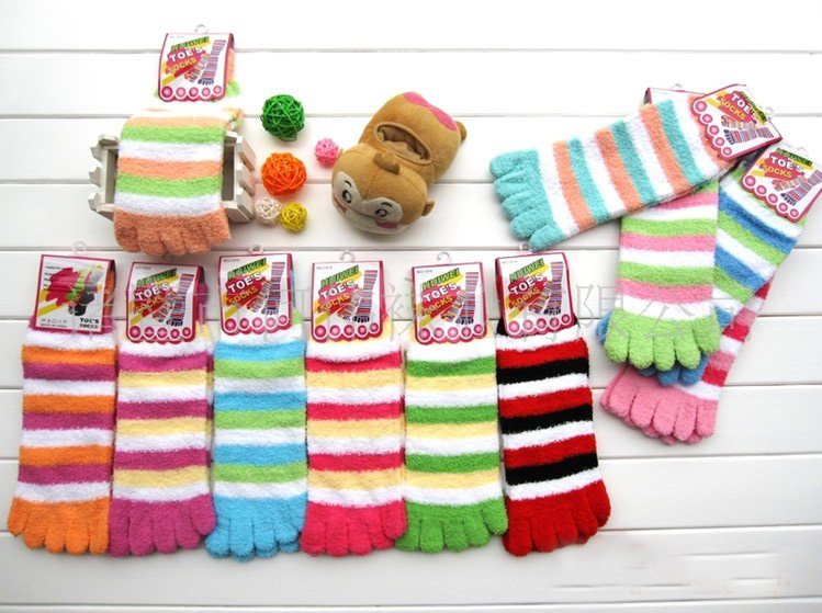 Free shipping+Hot Whole Sale 15pairs/lot Foreign Trade Winter Warm Five-Finger Socks, Quite Soft and Warm