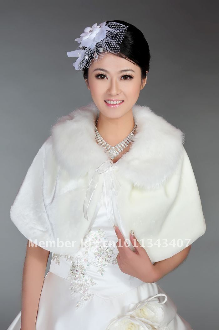 Free shipping Ivory Elegant Sexy Fur Bridal Wraps Bride jackets Winter Wrap Sleeveless Wedding Accessories