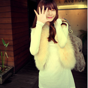 Free shipping Ladies ostrich fur short design small vest fur coat