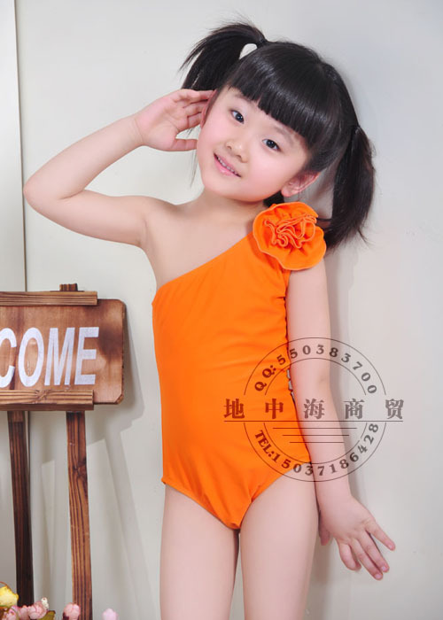 free shipping Little girl swimwear child one shoulder one piece with flowers female child swimwear ys212 orange hooded