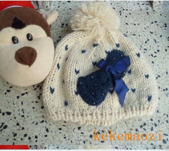 free shipping Millinery sweet peach heart bow beaded winter knitted ball cap knitted hat