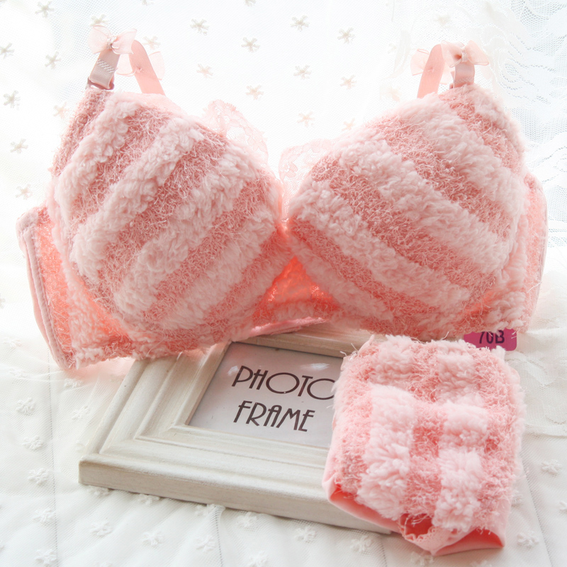 free shipping Plush velvet underwear set autumn and winter furry princess push up bra set push up for women