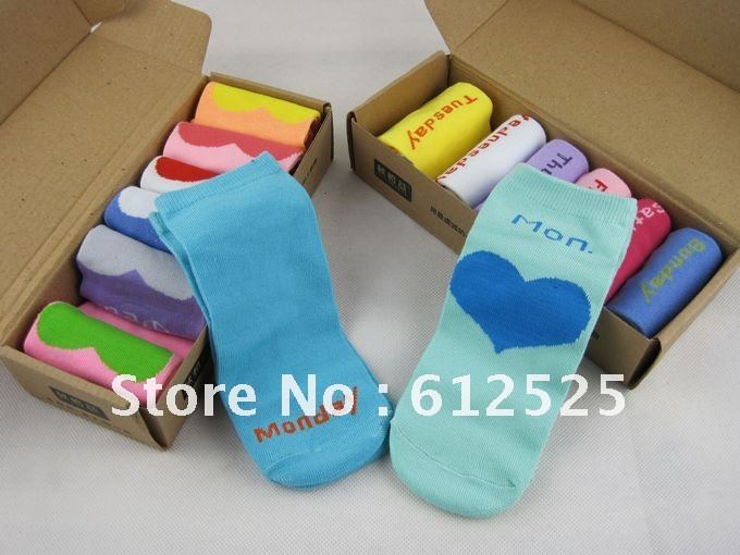 Free shipping  Pure cotton male sports socks/female sox/lovers sox/seven days socks