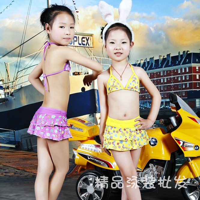 Free Shipping!! Purple xin bikinis25 child swimwear split swimsuit female child swimwear dress triangle set children