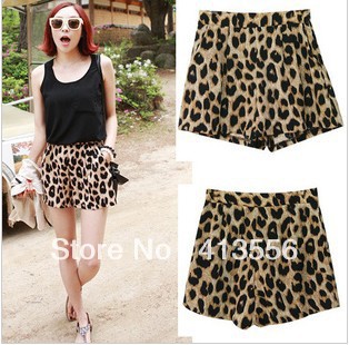 Free shipping  Q93# New! Stop the popular classic leopard leisure shorts hot pants, three  b291 ow