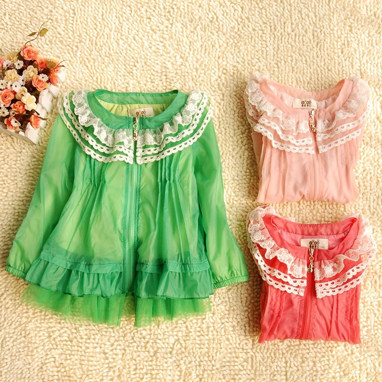 Free shipping Recovers the children's clothing female child 2013 spring child baby outerwear cardigan princess short trench lace