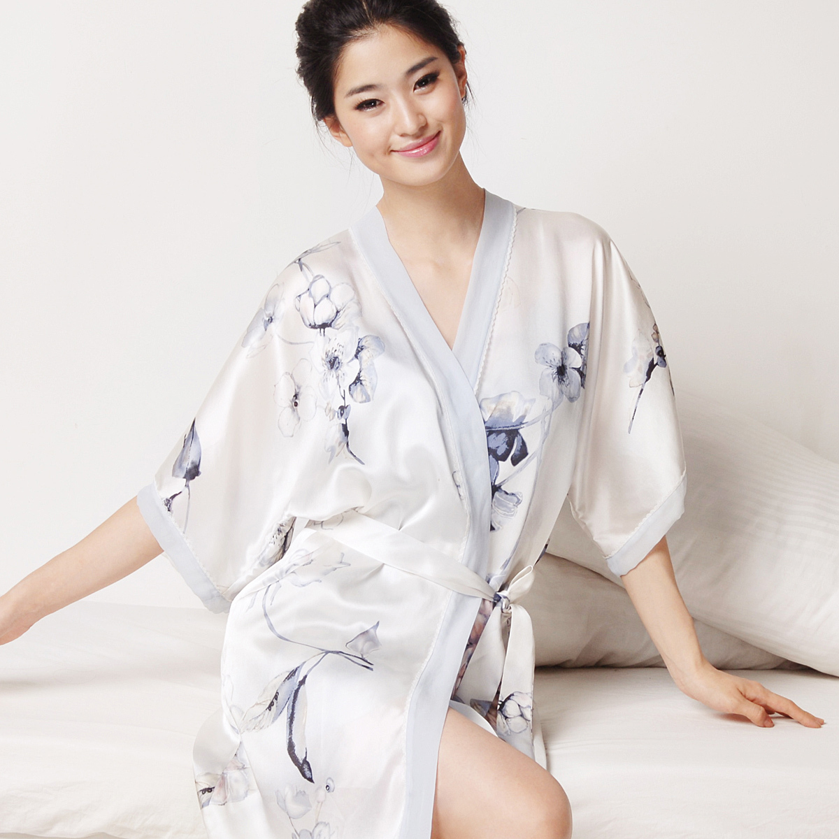 free shipping Sericiculture silk chinese style spaghetti strap robe lounge