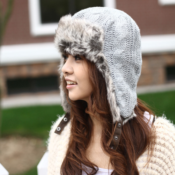 free shipping,  Siggi knitted leifeng cap, winter women's hat, autumn and winter women's thermal ear protector cap, snow cap,