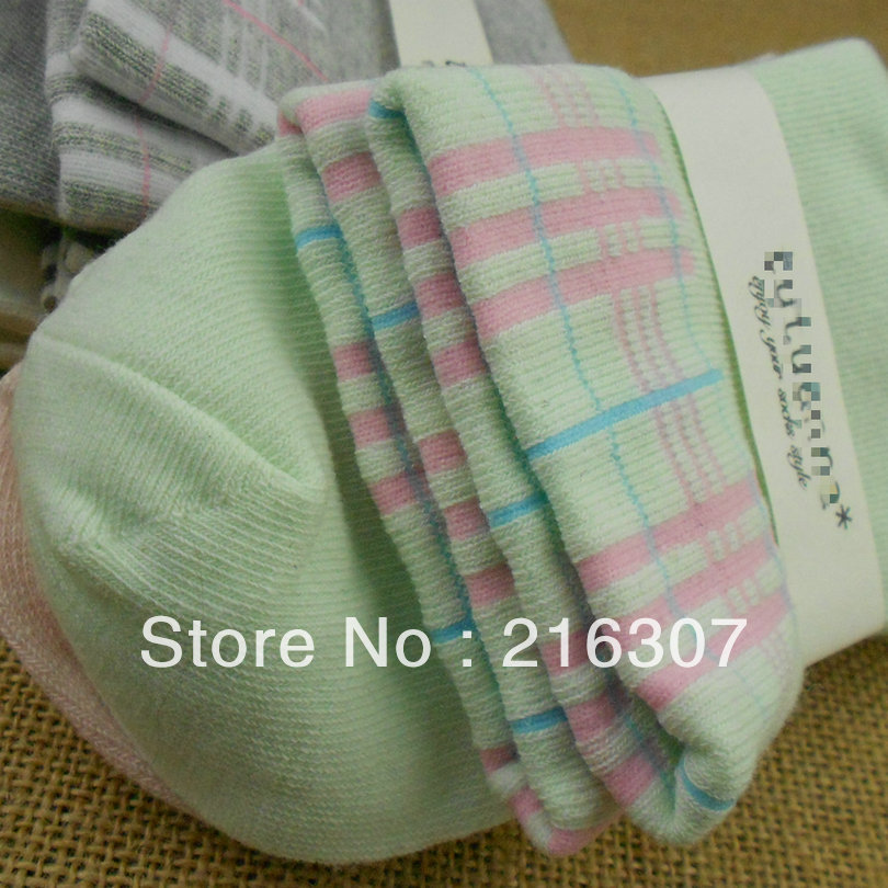Free Shipping Small fresh . plain plaid women's socks