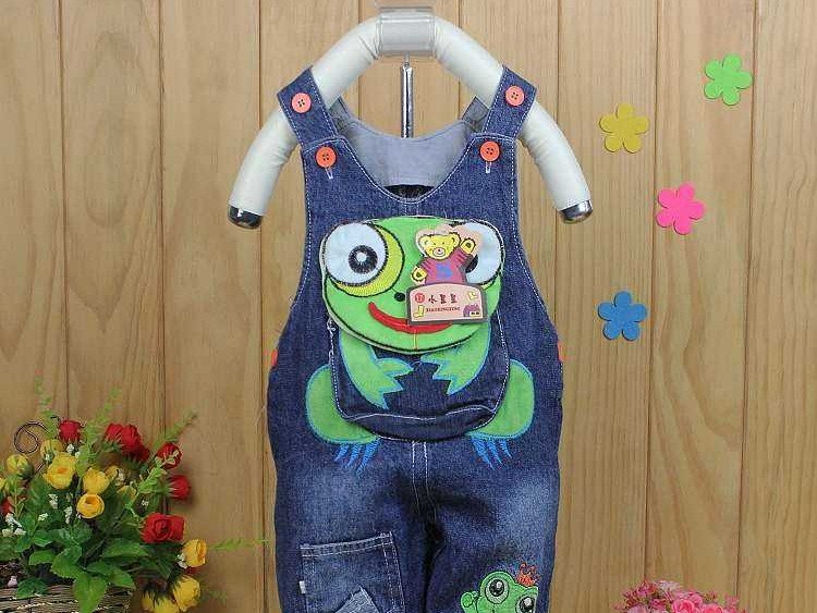 Free shipping    The latest models fall children's clothing little star frog pocket denim overalls loose  c118 ok