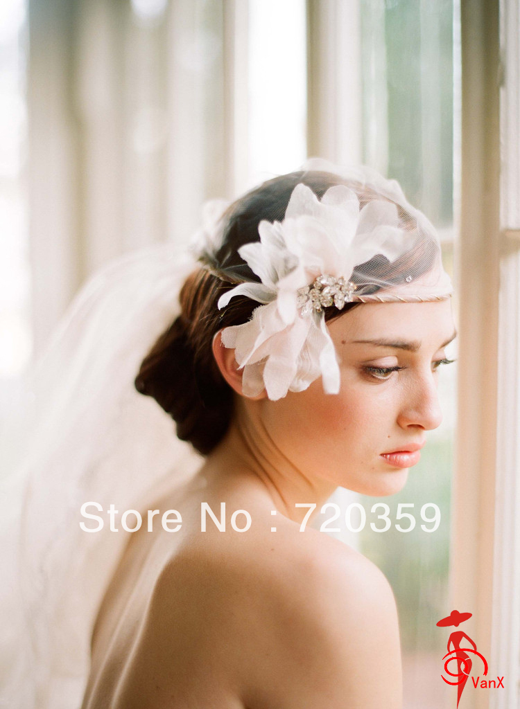 Free shipping!The unicorn's tail Bridal Veil, Party Headdress,crystal with champagne hair clasp and big flower veil