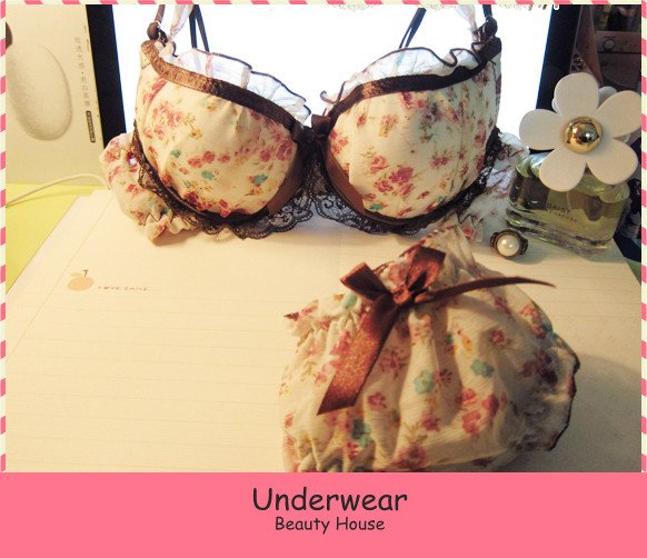 Free shipping three breasted ribbons small floral sexy lace hang neck bra underwear sets cute bra sexy ladies bra set F0035
