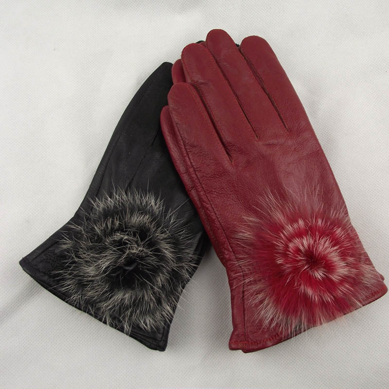 free shipping /   top quality  /  HOT   //Lovely fox hair bulb leather gloves winter fashion warm leather glove leather gloves