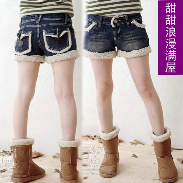 Free Shipping Trophonema 9319 qq horn button pocket bottom denim shorts high quality