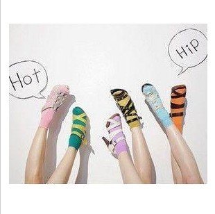 Free shipping--Wholesale 2010 New Color Crystal socks