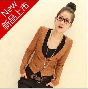 Free shipping ,wholesale ,3 pes/lot, lady  coat,lady  jacket ,women warm jacket .women coat  good quality ..