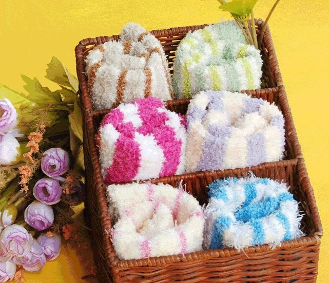 Free Shipping Wholesale 5Pairs/lot Fashion Thickening Candy Color socks Floor Socks For Men And Women