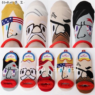 Free shipping Wholesale cartoon socks cotton socks for men and women curling face thick warm a151 of