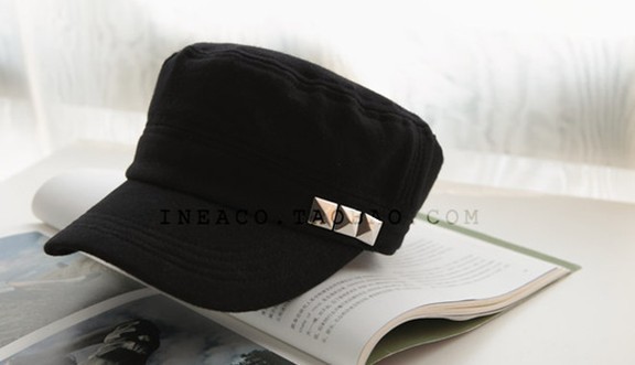 Free Shipping - wholesale hat M013 classic three rivets baseball cap peaked cap