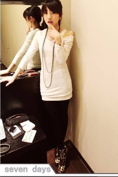 Free Shipping Wholesale Pure Color Casual  Long Sleeve Off- shoulder T-shirt  In White E1-ding-D418-170