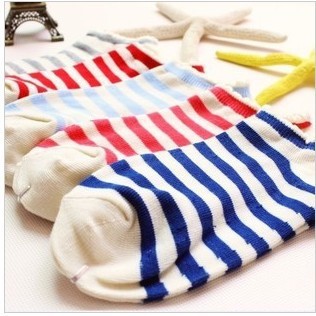 Free Shipping Wholesales  Korea Cute Candy Stripe Lace Socks Stealth Ship Socks FC12162