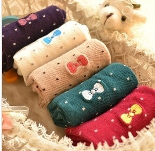 Free Shipping Wholesales Korea Cute Embroidered Bow Wave Point Dot Cotton Ladies Socks  FC12106