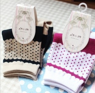 Free Shipping Wholesales Korea Cute Lace Dot Cotton Ladies Socks FC12246
