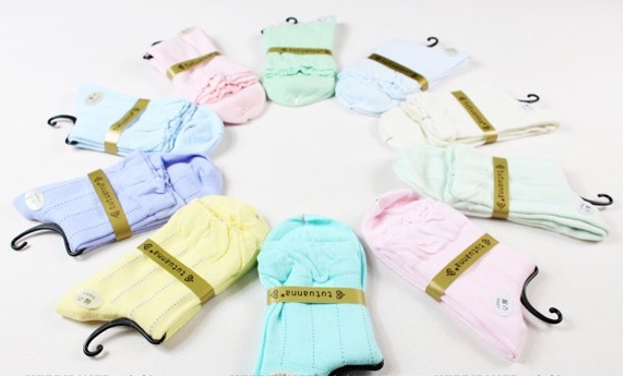 Free Shipping Wholesales Korea Cute Lace Snow Striped Cotton Ladies Socks FC12204