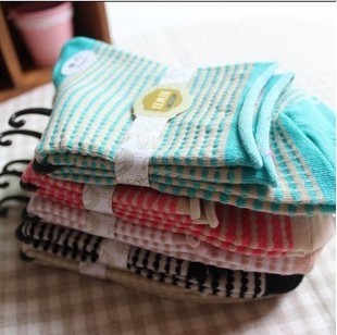 Free Shipping Wholesales Korea Cute Little Plaid Stripe Cotton Ladies Socks FC12228