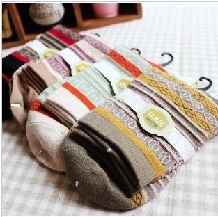 Free Shipping Wholesales Korea Cute Retro Folk Style Cotton Ladies Socks FC12158