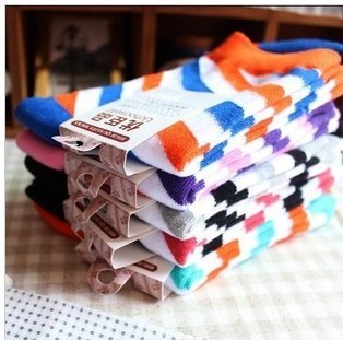 Free Shipping Wholesales New Arrival Korea Cute Candy Color Diagonal Stripe Cotton Ladies Socks FC12224