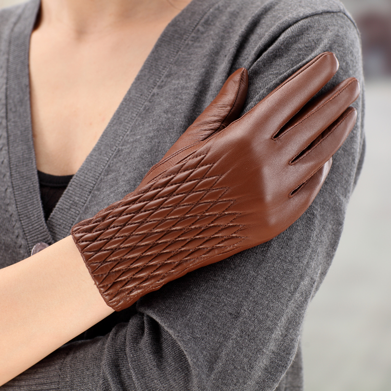 Free Shipping! Winter Fashion New arrival Women's Thermal Suede Genuine Leather Warm Short Gloves G0018A