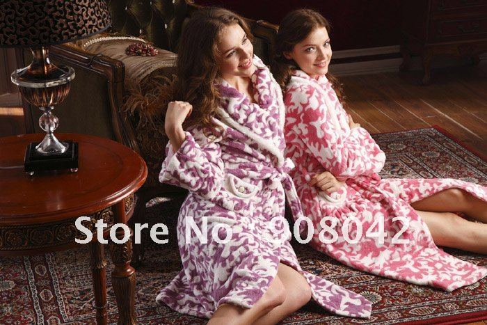 Free shipping, winter new style, pink and purple printed coral fleece women sleep robes