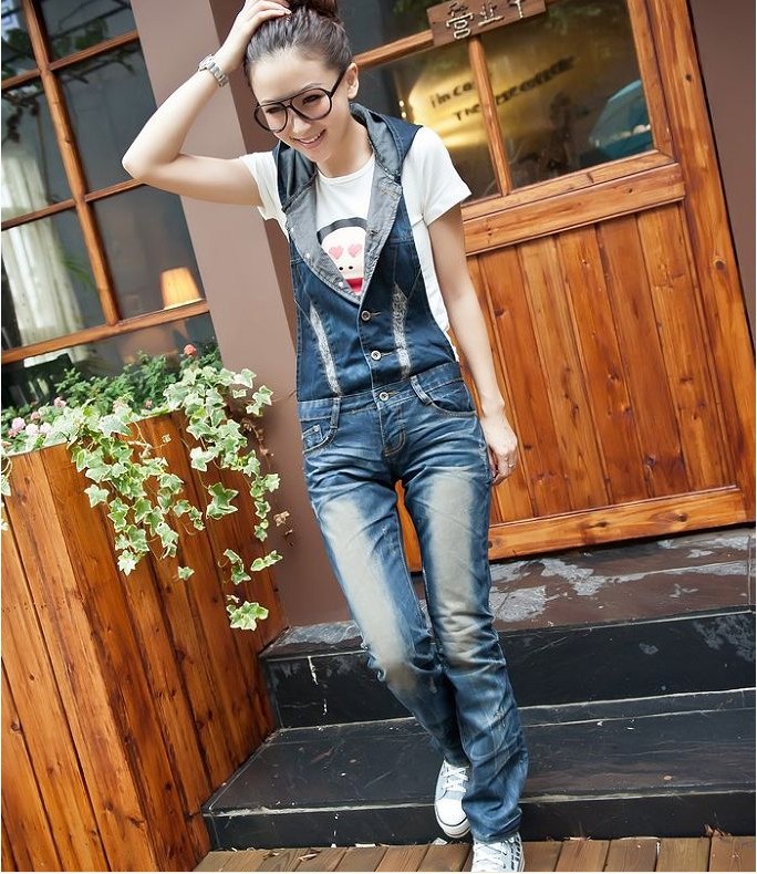 free shipping Woman in the 2013 Bib wholesale and retail Washed denim scrub sweet cute hooded conjoined jeans/Blue straight leg