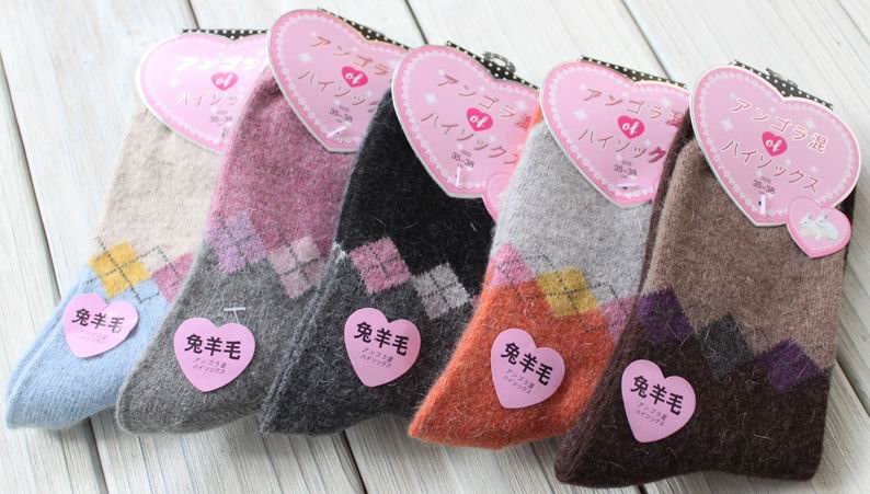 Free Shipping Women's Winter Cold-proof Plaid Pattern Wool Rabbit Hair Socks