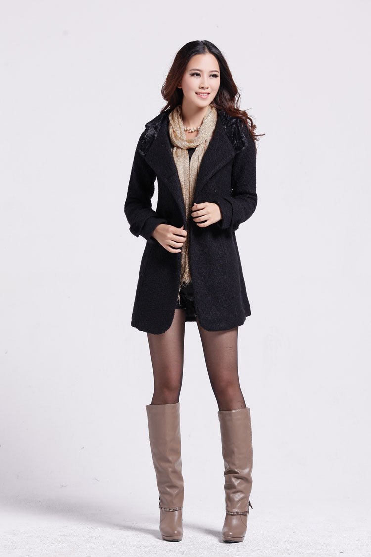 Free shipping wool coat  Women charming outerwear outdoor hooded jacket trench coat 2013 fashion winter warm clothes